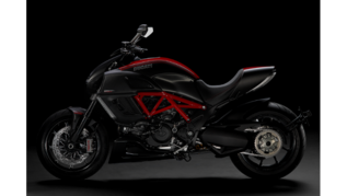 Для галереи Diavel Carbon Red: